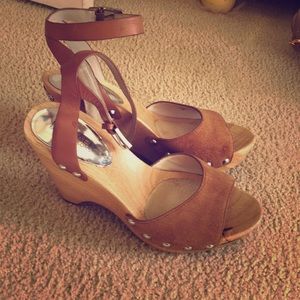 Michael KORS Wood Block Wedges